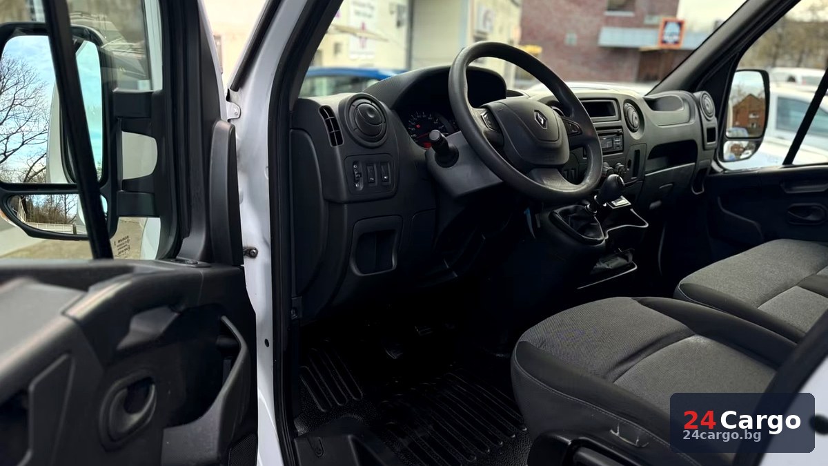 Renault Master преден изглед