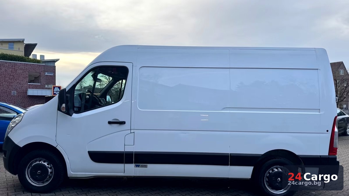 Renault Master L3H2 бус под наем София – 13 м³ 1300 кг